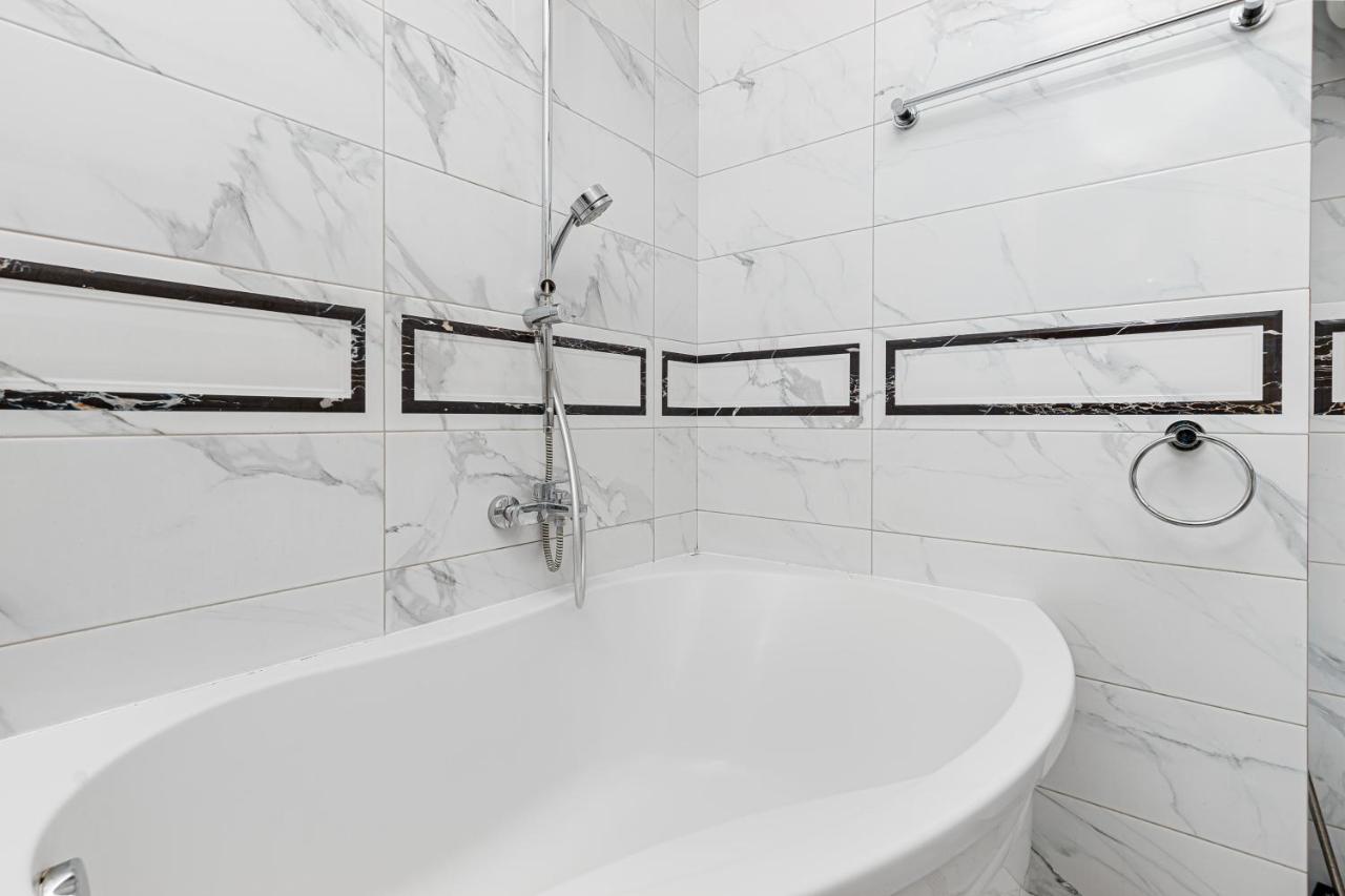 Greek Street Deluxe Apartment Odessa Luaran gambar
